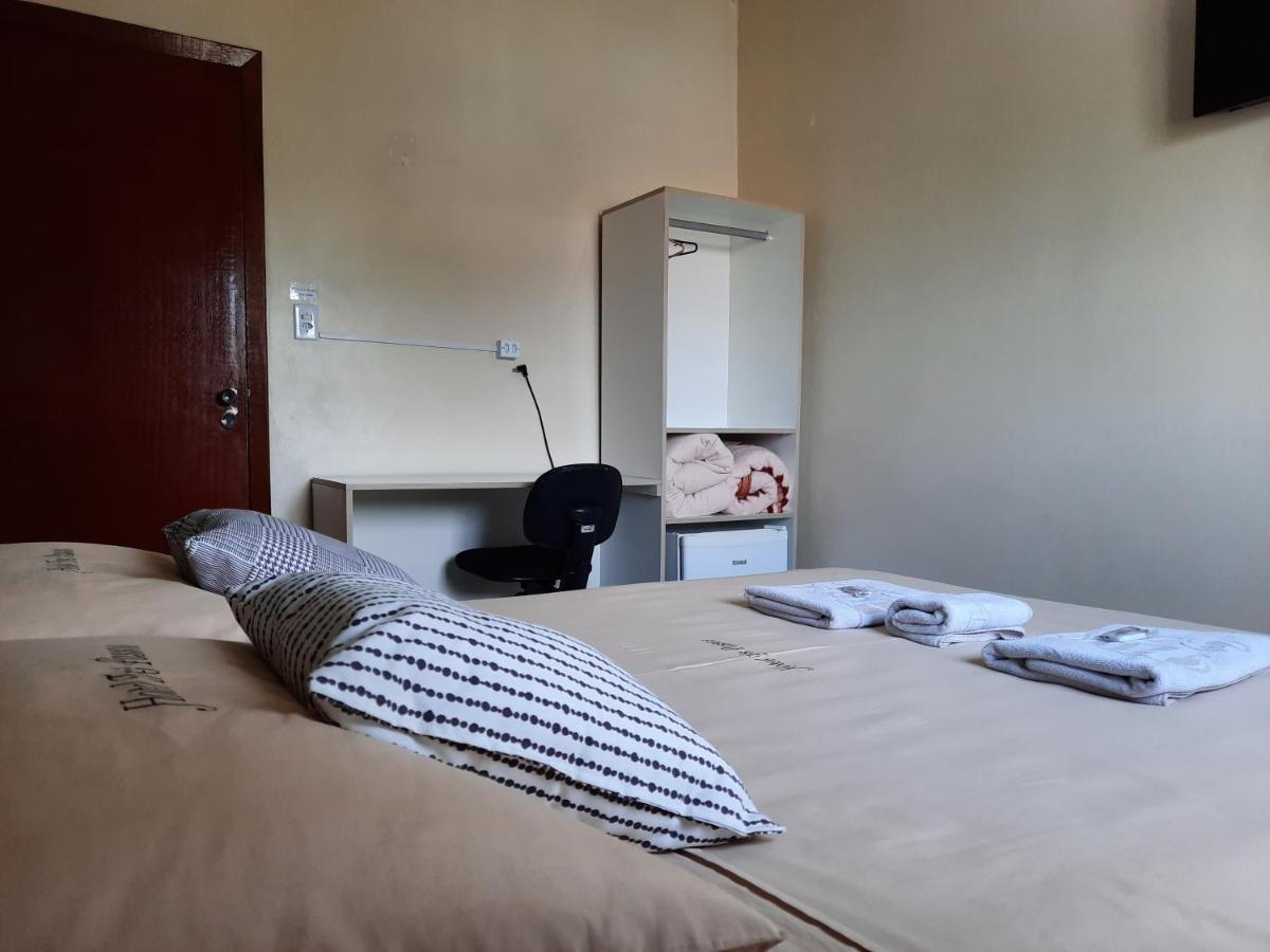 Hotel Tres Passos - Prox Ao Aeroporto E Rodoviaria 阿雷格里港 外观 照片